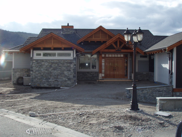 <strong>West Kelowna<span><b>in</b>Residential </span></strong><i>→</i>